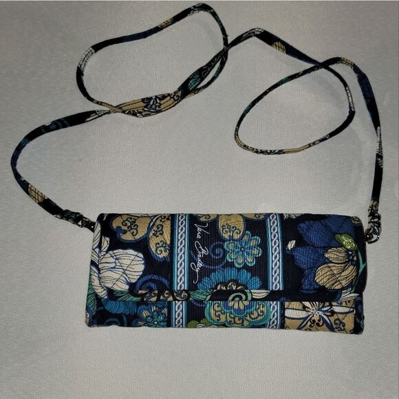 Retired Vera Bradley Mod Floral Blue Tri-fold Wallet Purse w Detachable Strap - Picture 1 of 11
